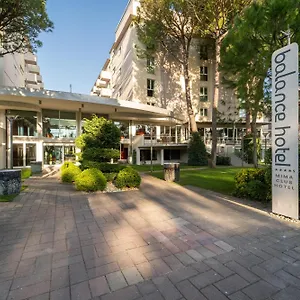 4* Hotel Balance